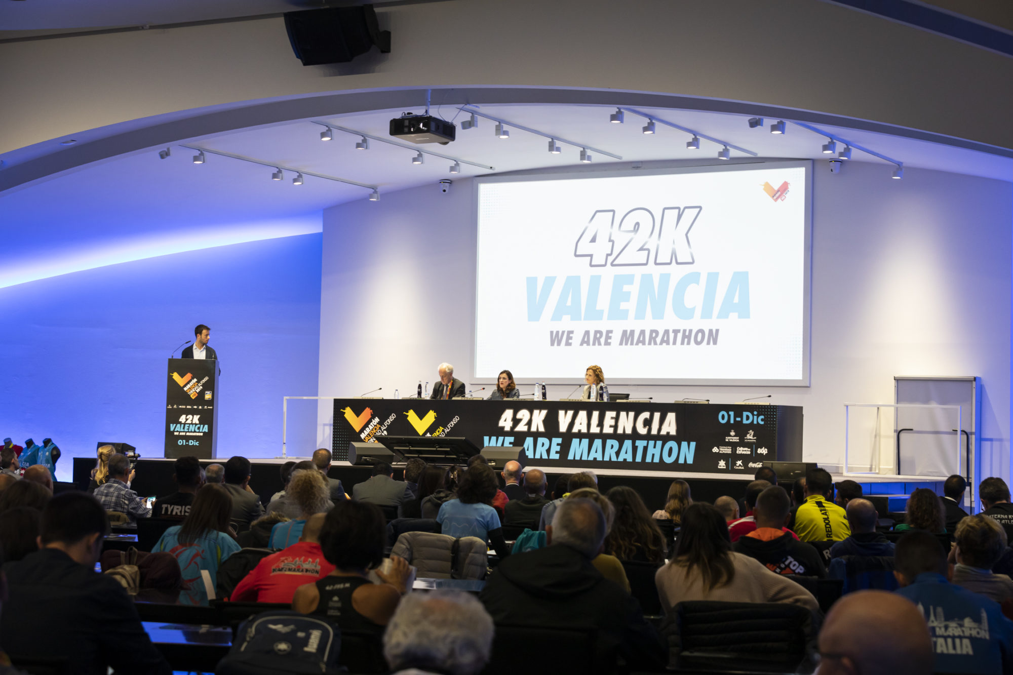 Acto Presentación Maratón Valencia Trinidad Alfonso EDP