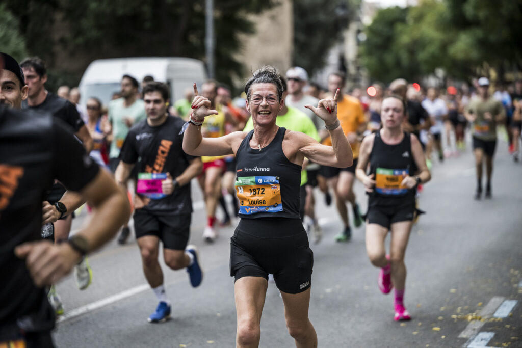 A Runna runner running the Valencia Half Marathon